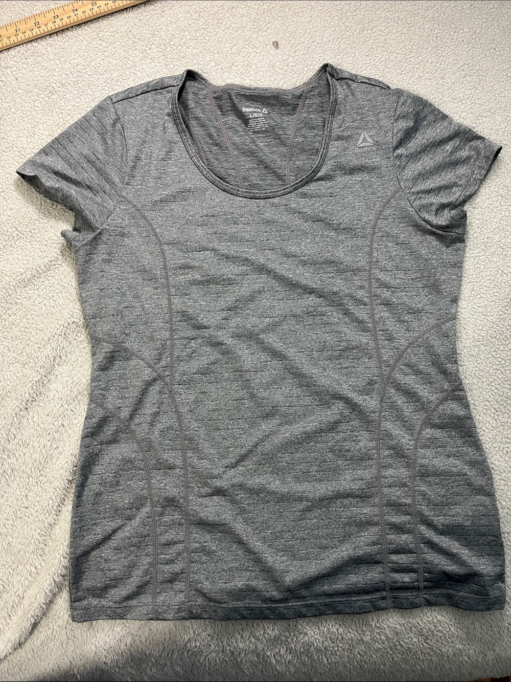 Reebok Women’s Gray Short Sleeve Performance Tee A036